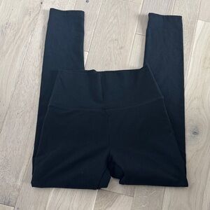 Aerie women’s Size Medium Black Leggings Great condition